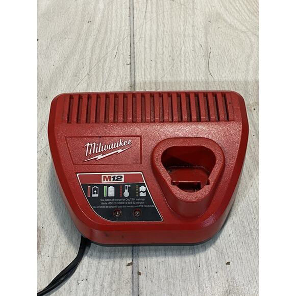 Milwaukee 48-59-2401 12V 3.0A M12 Battery Charger - Picture 1 of 3